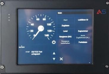 Abbildung zu Schritt 5: ETCS-Display auf dem gegenüberliegendem Führerpult berühren.